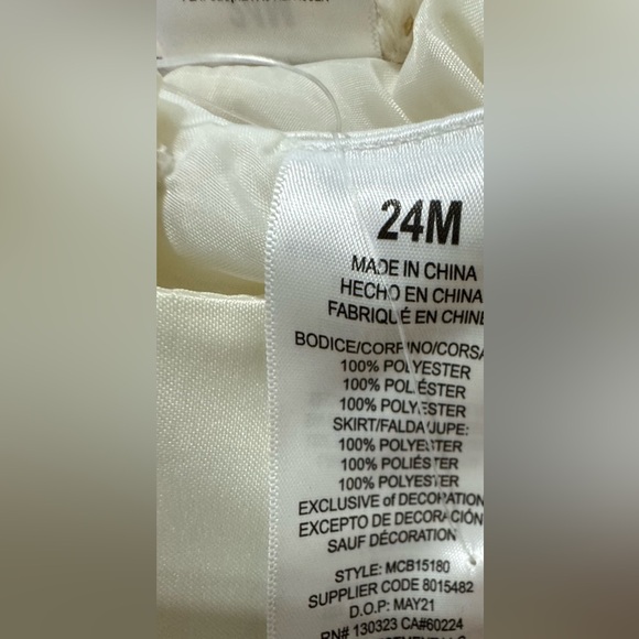 Blueberi Boulevard beige and Gold textured knit coat and dress - Picture 9 of 11